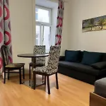 Comfortable 1Br Apt Perfect Location In Vienna